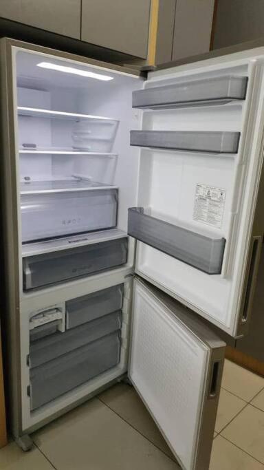 Conezion 3-Bedroom Condo @ Ioi City Mall Putrajaya 세르당 외부 사진