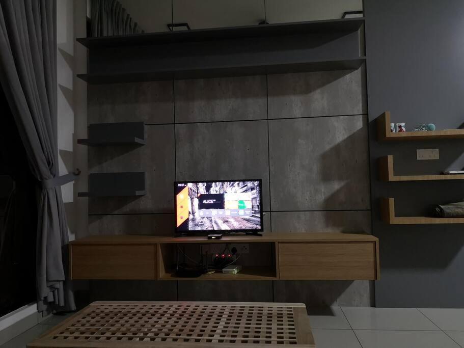 Conezion 3-Bedroom Condo @ Ioi City Mall Putrajaya 세르당 외부 사진